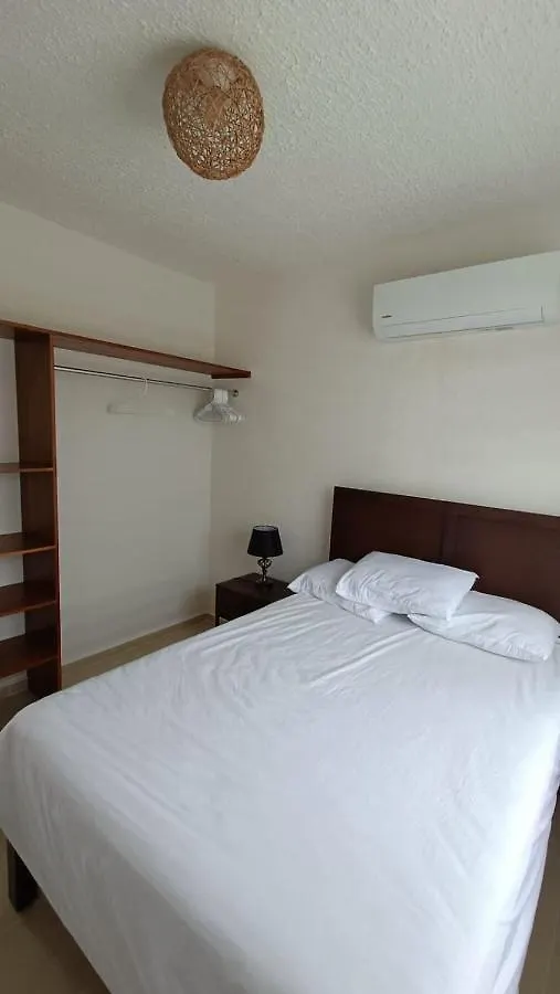 Departamento En Playa Del Carmen Con Piscina Apartment 0*,